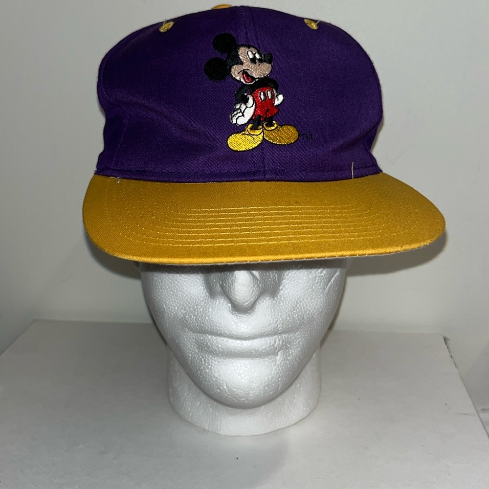 FRESH CAPS LTD MICKEY UNLIMITED Vintage 90’s Mickey Mouse snap back